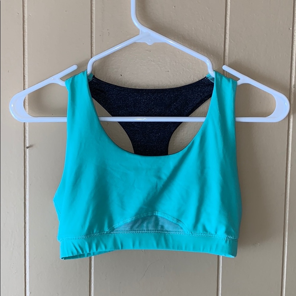 Sports bra